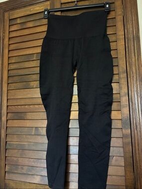 NWT P’tula leggings size large black